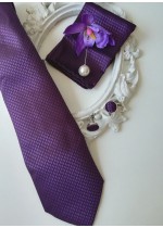 Луксозен сватбен комплект за младоженец вратовръзка бутониера кърпичка и ръкавели Purple Passion