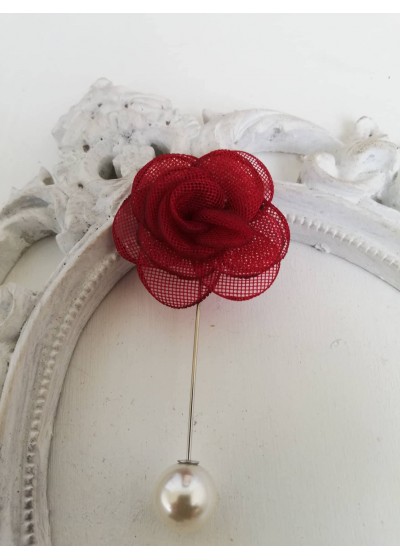Бутониера - игла за младоженец и кум цвете в червено